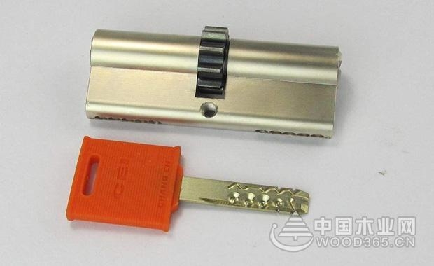 换锁芯多少钱？锁芯多少钱？换锁芯的人工费多少钱？