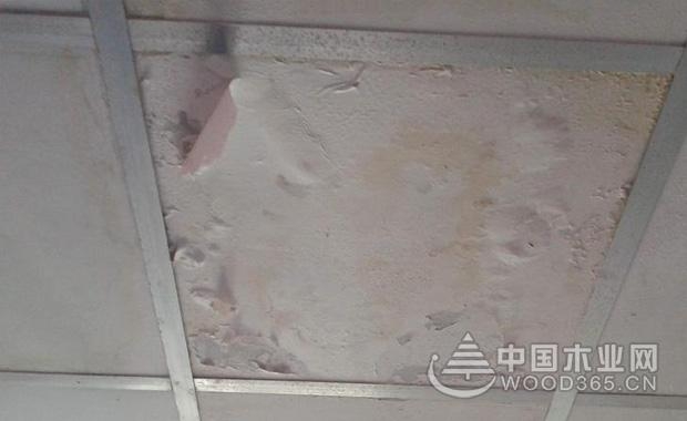 厕所天花板漏水原因和解决办法