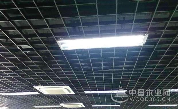 格栅吊顶的安装方法