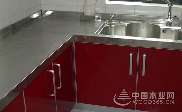 不锈钢台面价格是多少，不锈钢台面选购和保养方法介绍